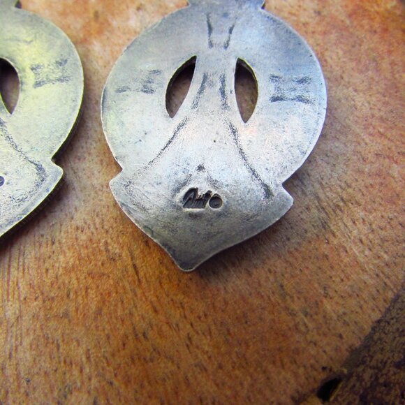 Art Deco Style Earrings | 1930s Earrings | DURI Earrings | Costume Jewelry - Picture 8 of 8